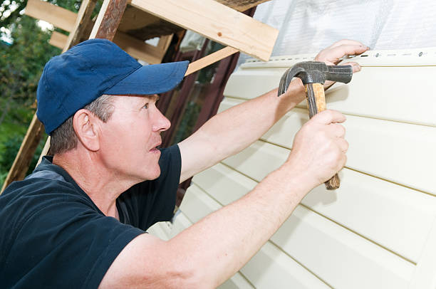 Siding Removal and Disposal in Falls Church, VA